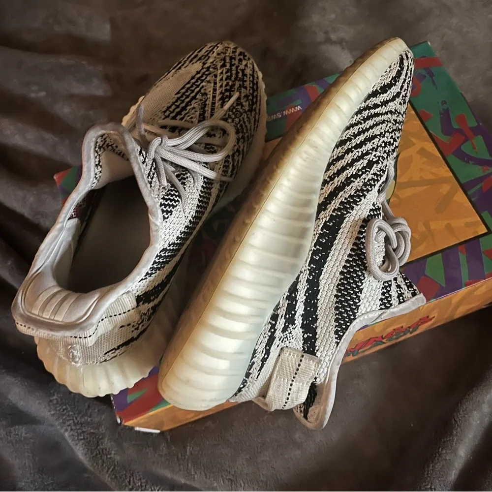 Yeezy Boost 350 Zebra Size 7 - Picture 5 of 13